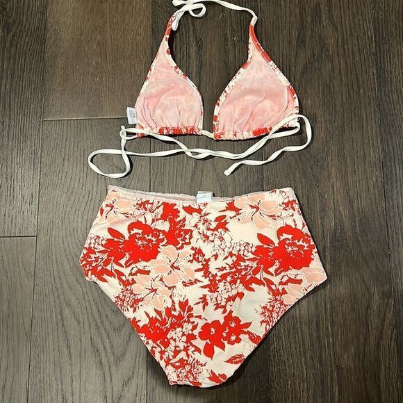 REVOLVE - Brooklyn Bikini Top(M), Cole Bikini Bottom(M) and Joey Wrap Skirt(L) - Picture 4 of 16